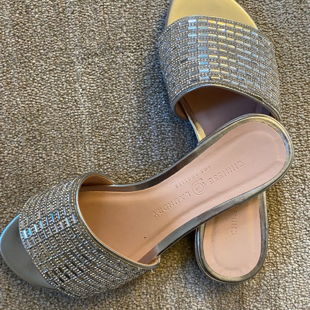 Size 37 Chinese laundry silver sparkle flats.